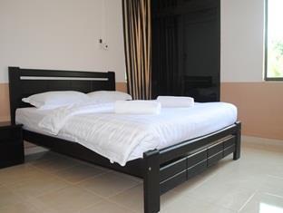 Putra Putri Lodge Кангар Екстер'єр фото