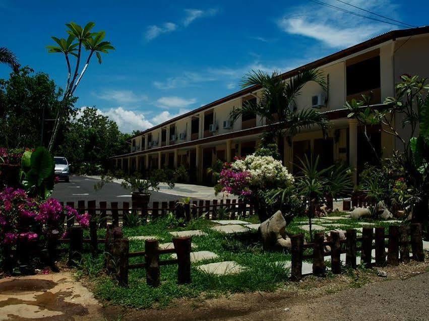 Putra Putri Lodge Кангар Екстер'єр фото